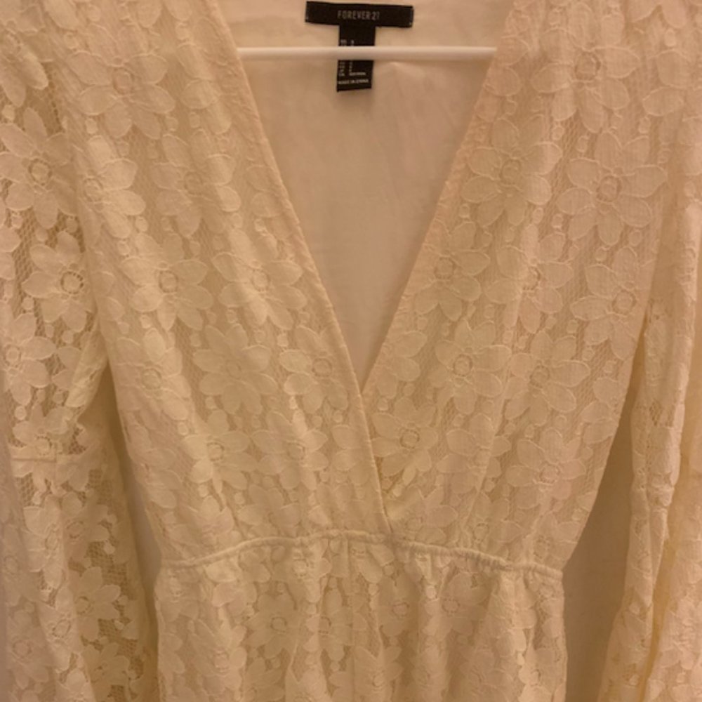 White lace long sleeve romper